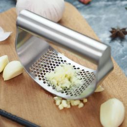 100% Stainless Steel Garlic Press Rocker Garlic Rocker Crusher Garlic Chopper Mincer Press Kitchen Garlic Masher Kitchen Tools